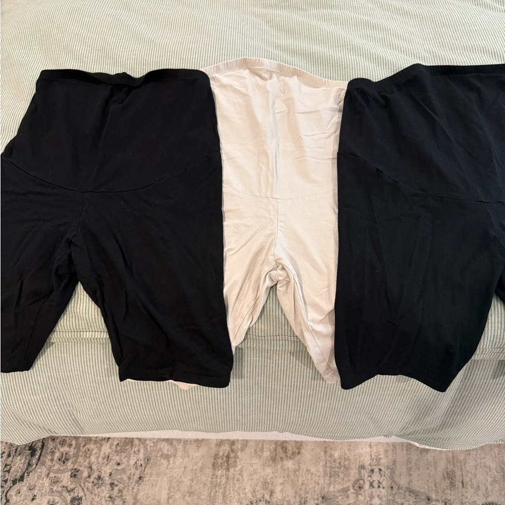H&M Women's Black and White Bike Shorts